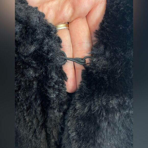 Victoria’s Secret black Faux Fur Coat, size large, rare - Picture 6 of 11